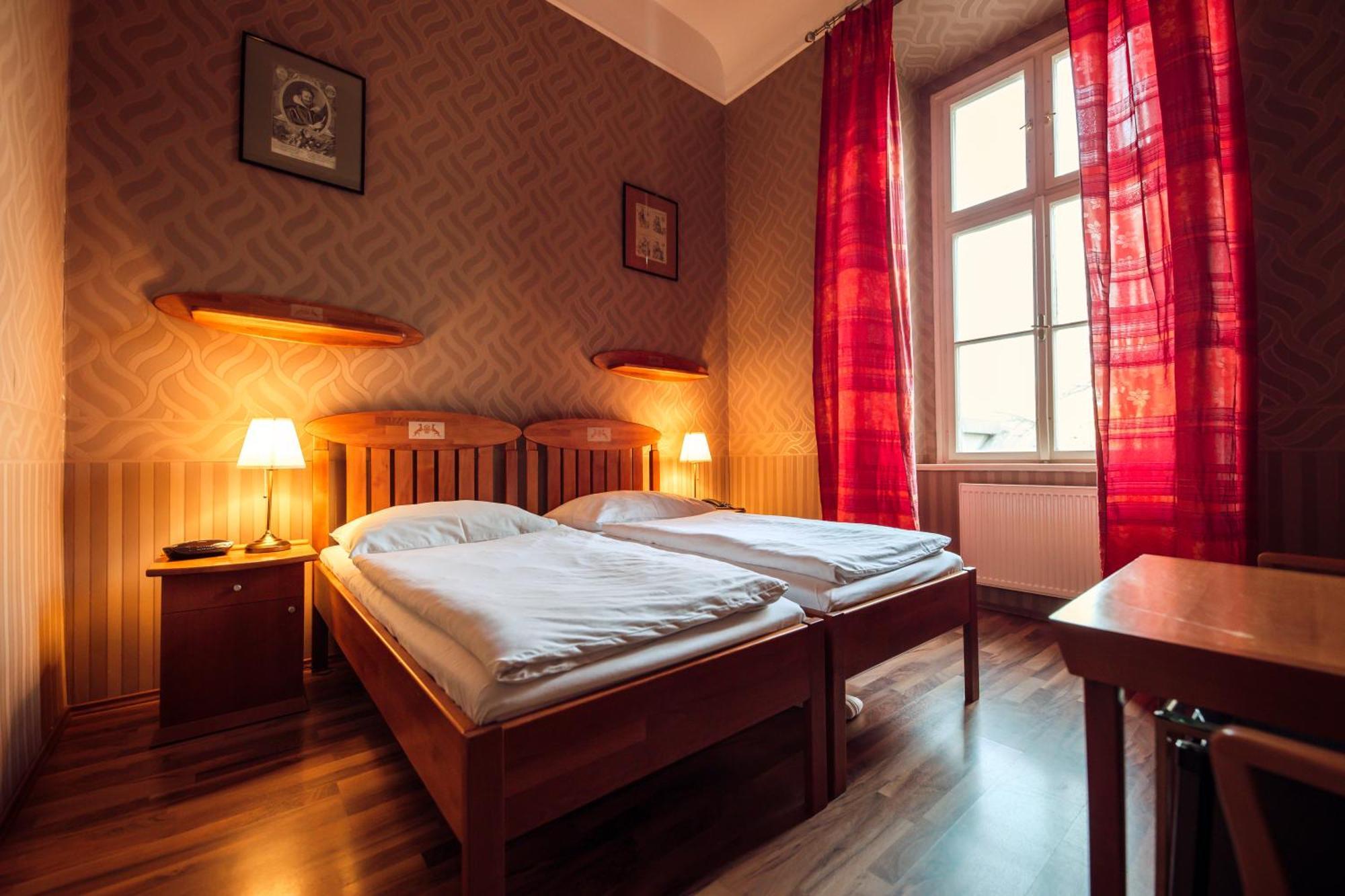 Hotel Kastiel Mojmirovce Ngoại thất bức ảnh