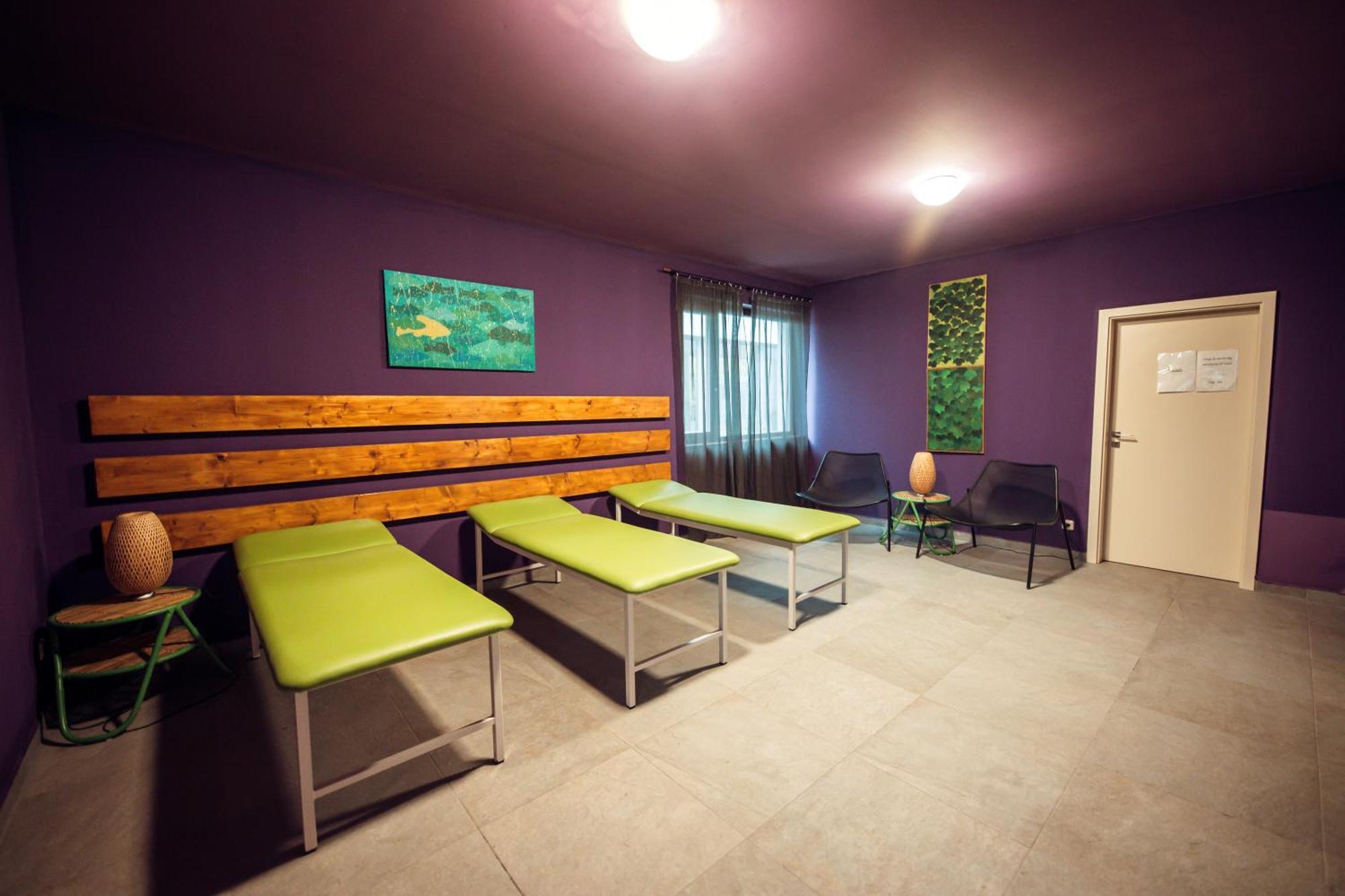 Hotel Kastiel Mojmirovce Ngoại thất bức ảnh